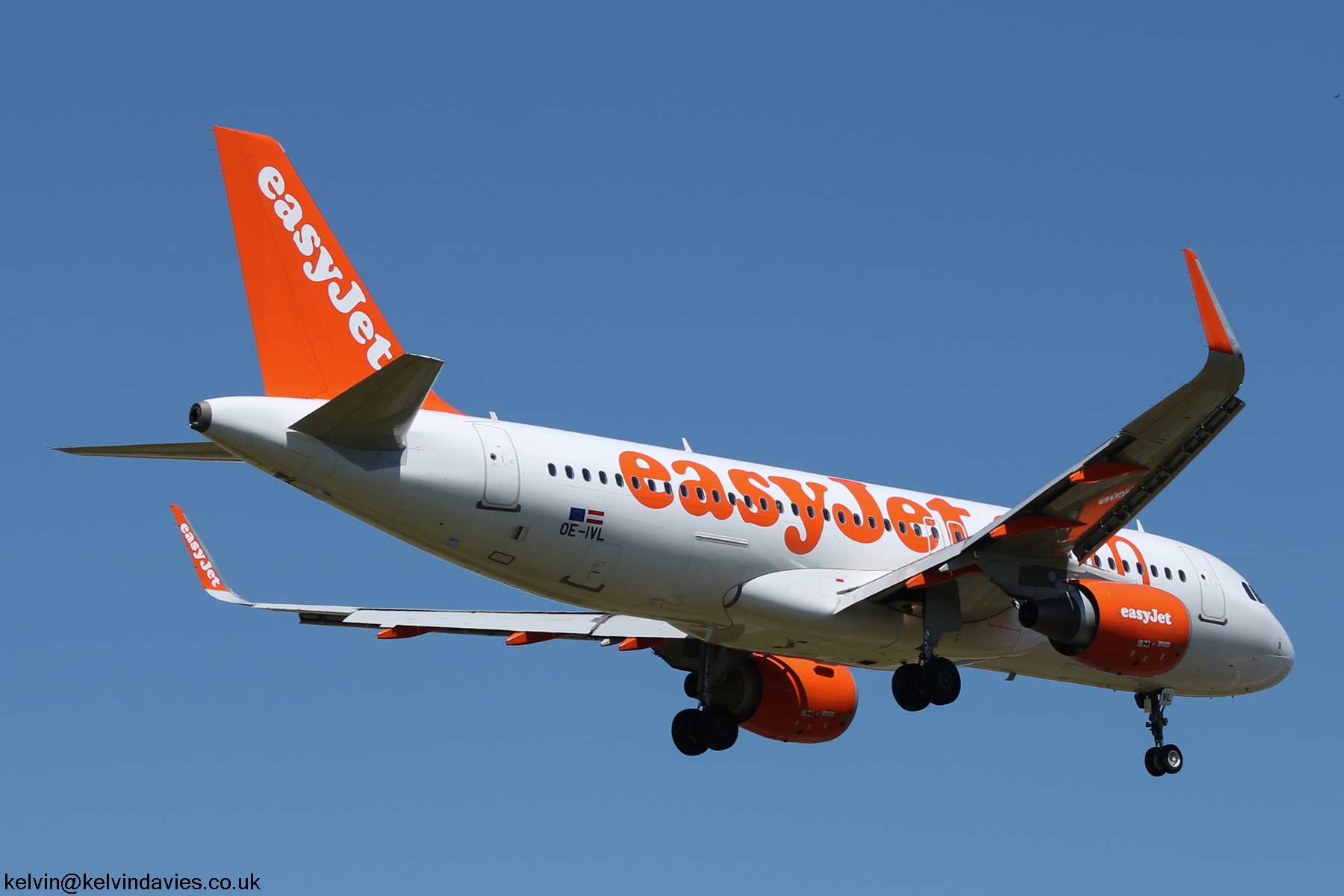 easyJet A320 OE-IVL