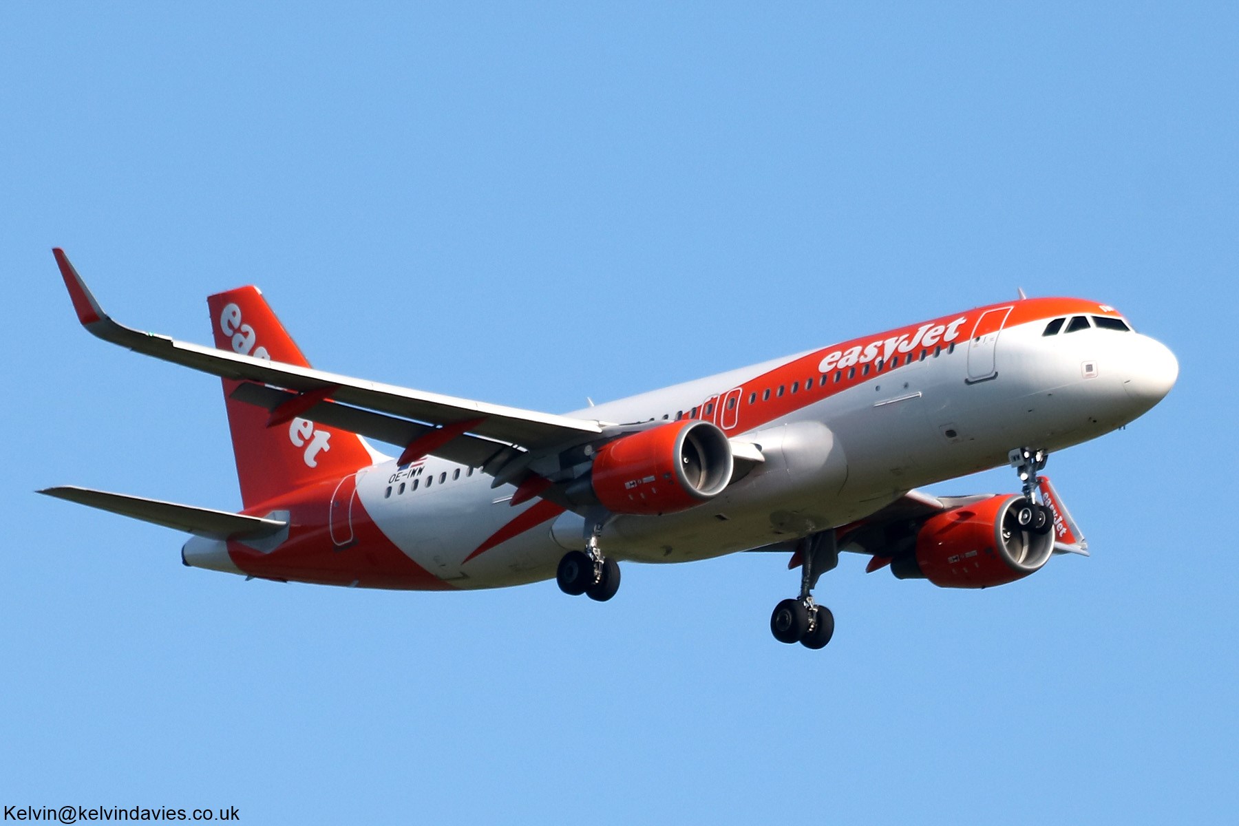 easyJet Europe Airline A320 OE-IWW