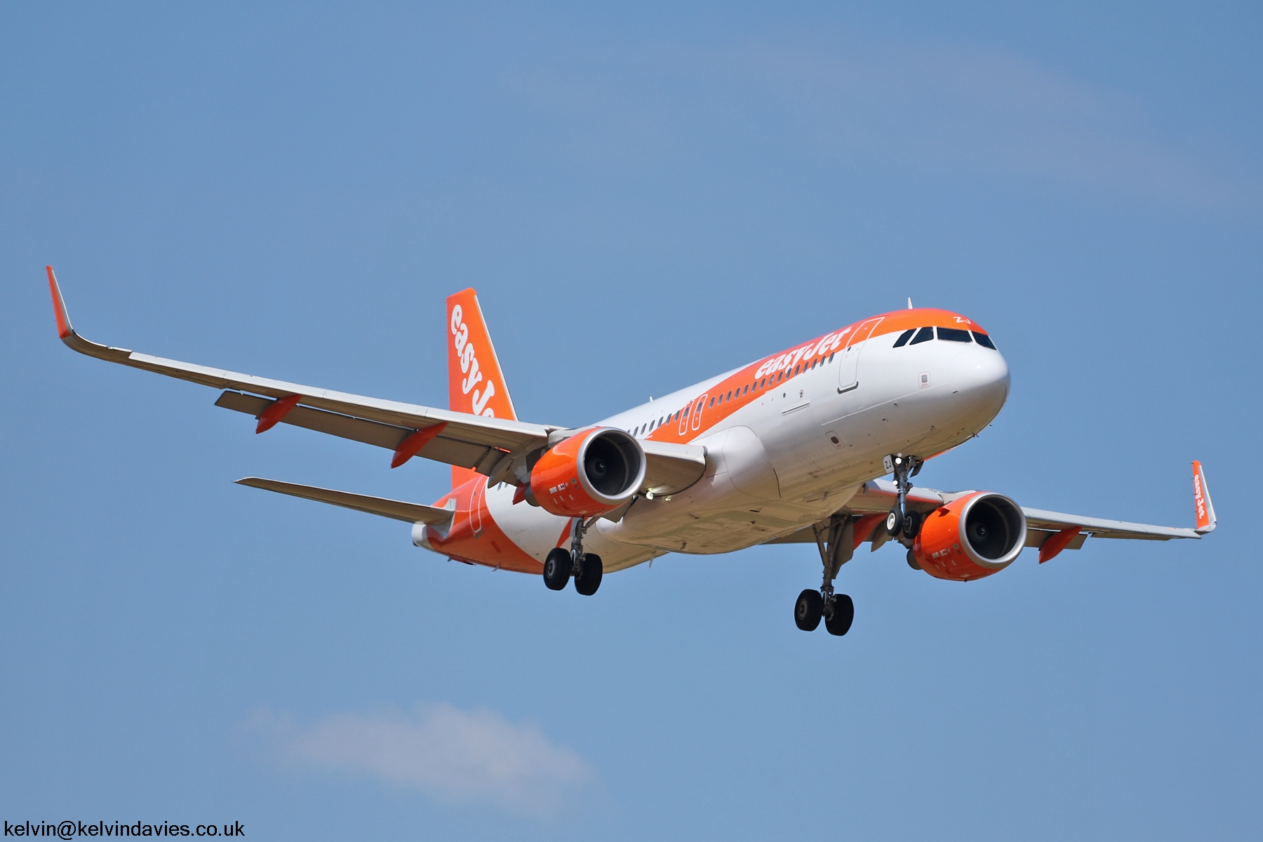 easyJet Europe A320 OE-IZJ