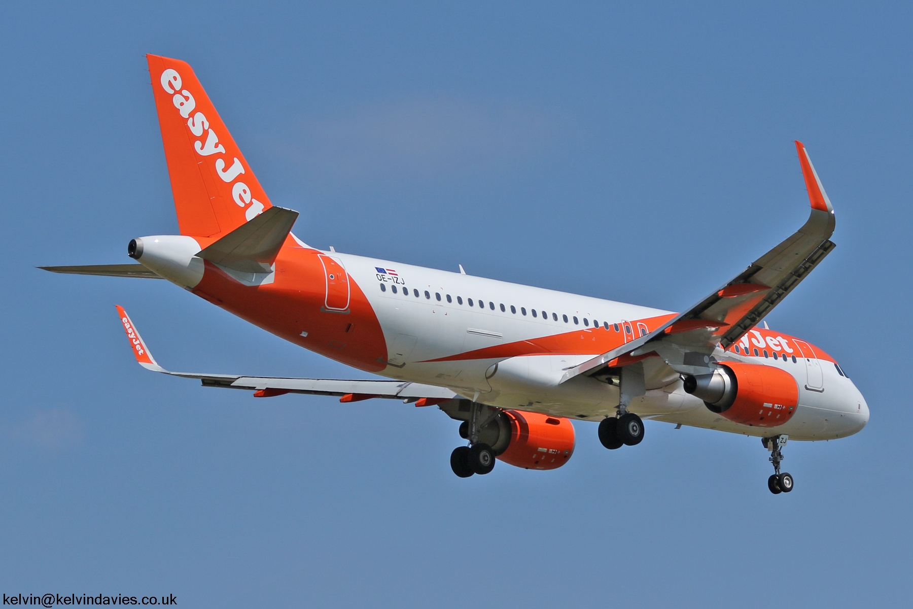 easyJet Europe A320 OE-IZJ