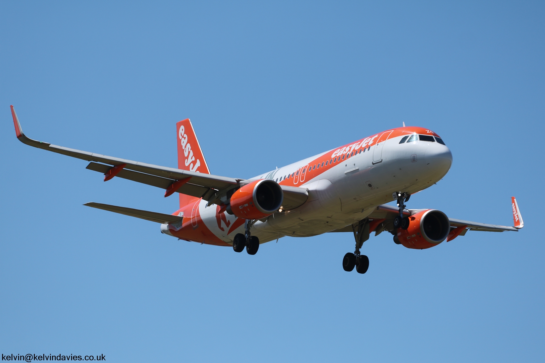 easyJet A320 OE-IZQ