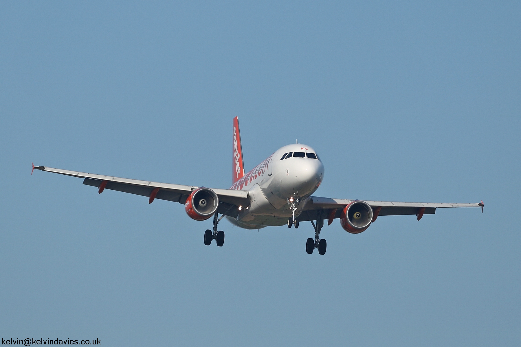 easyJet Europe A319 OE-LKQ