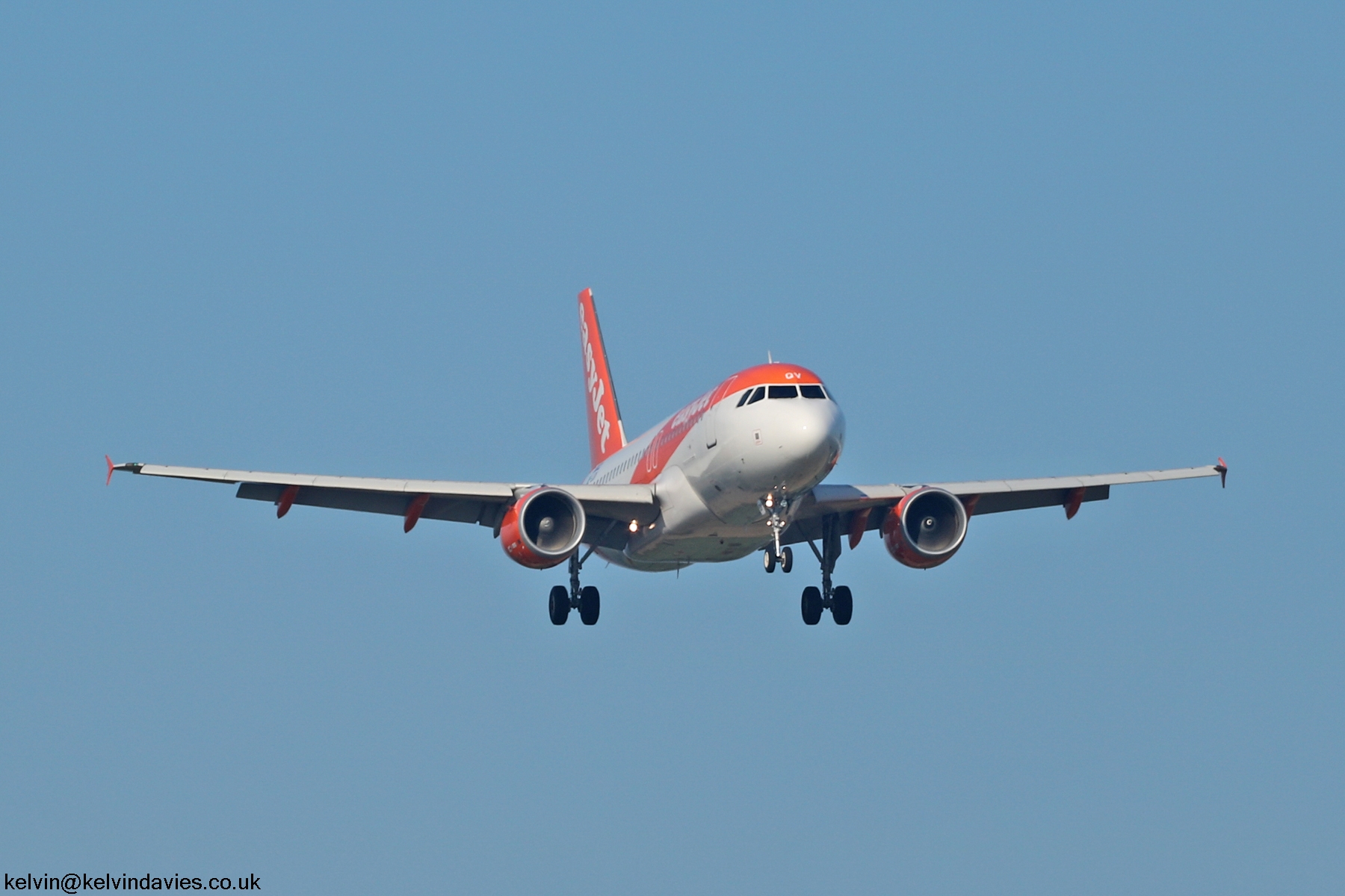 easyJet Europe A320 OE-LQV