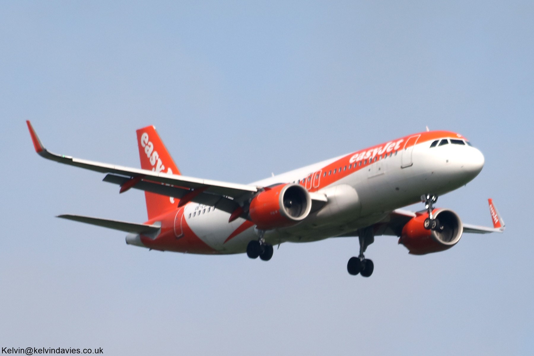 easyJet A320 OE-LSI
