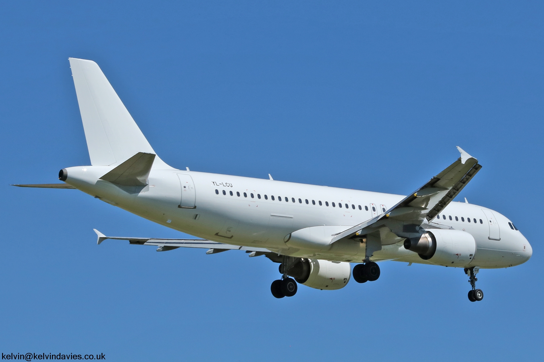 SmartLynx Estonia A320 YL-LCU