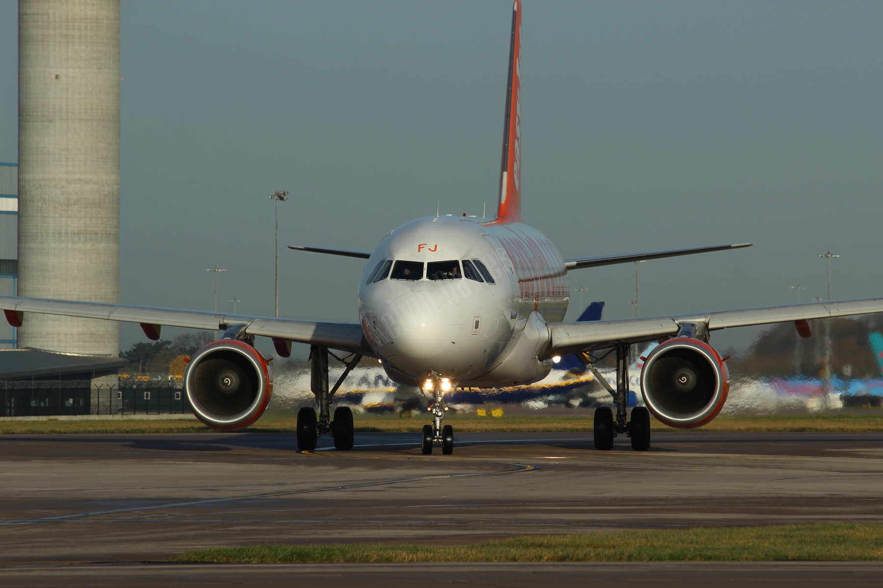 Easyjet A319 G-EZFJ