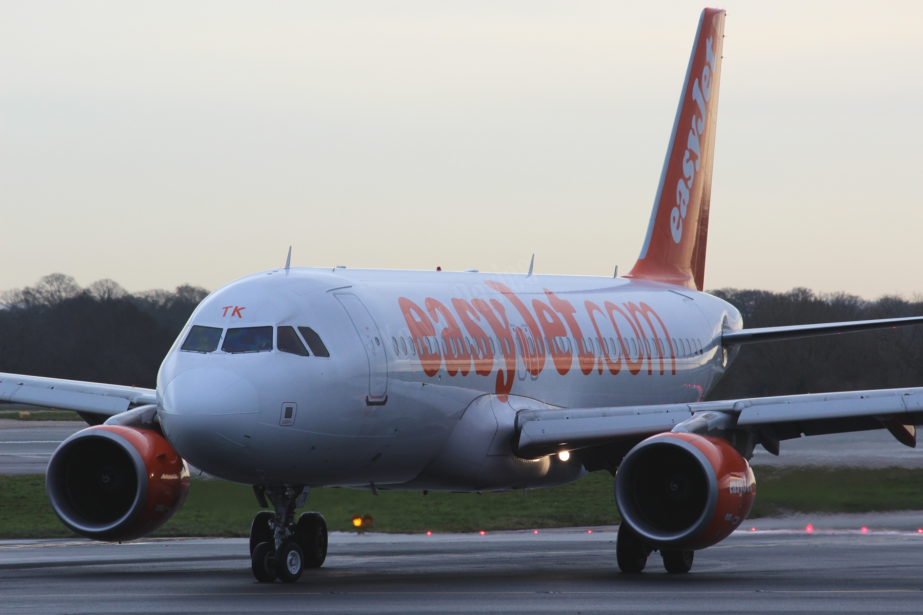 Easyjet A320 G-EZTK