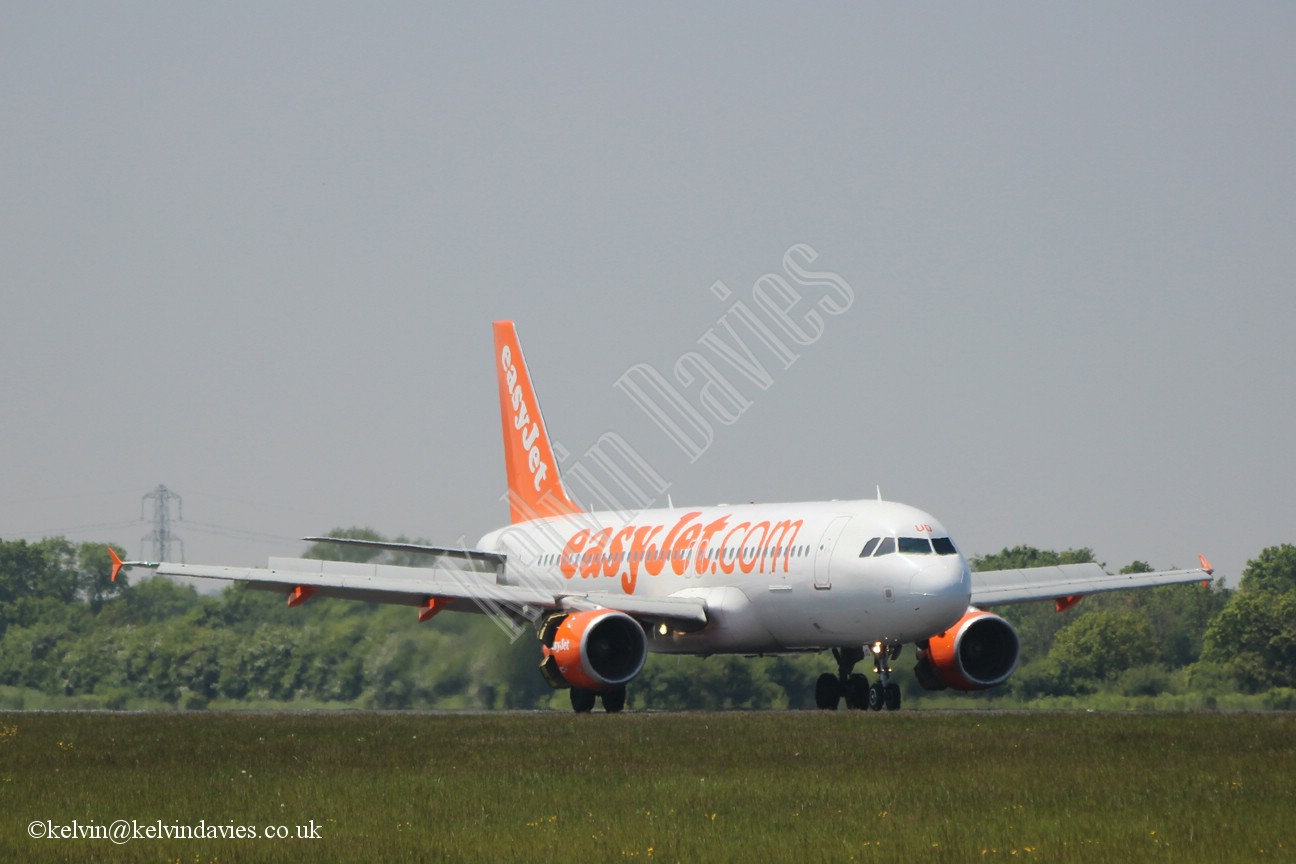 Easyjet A320 G-EZUD
