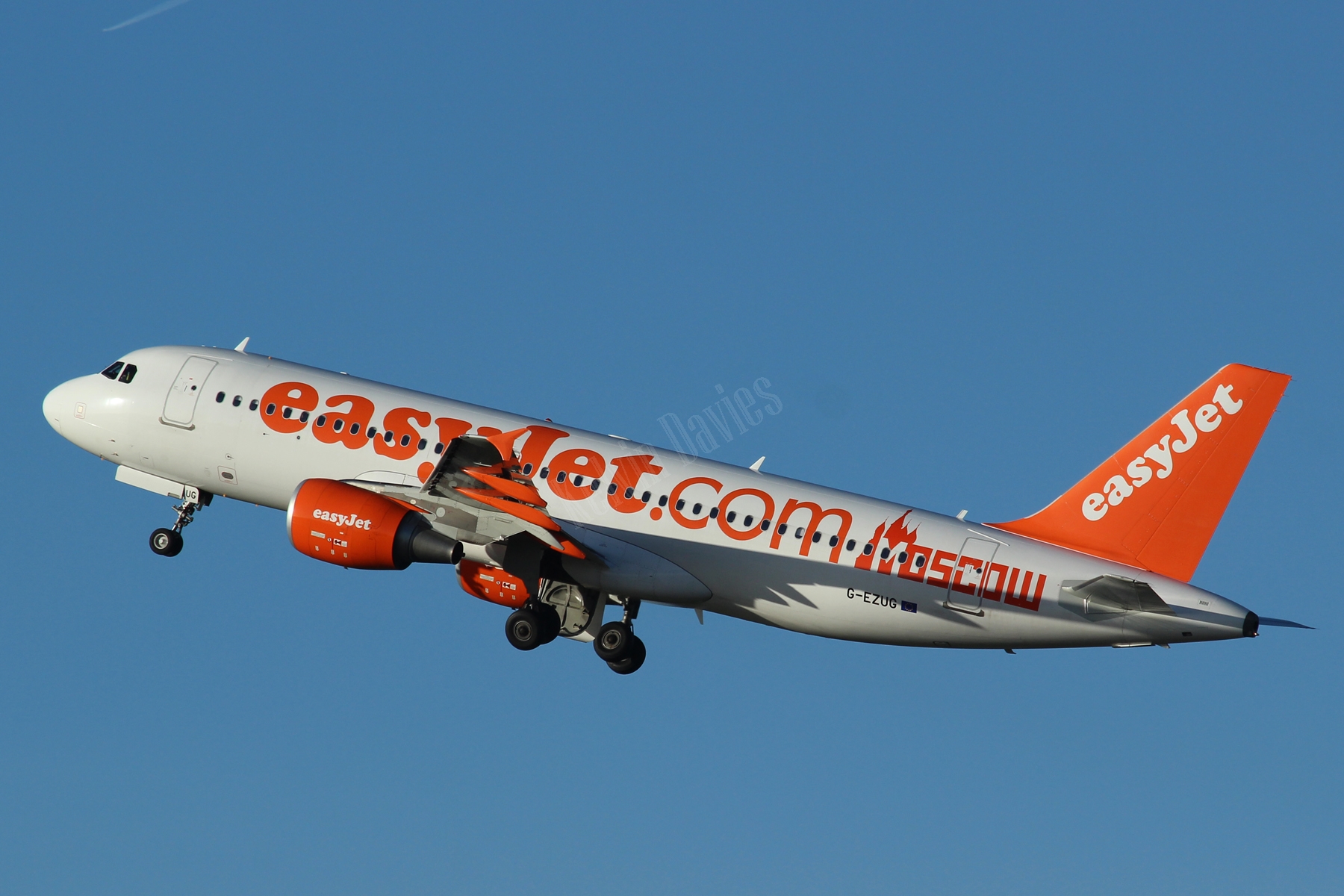 Easyjet A320 G-EZUG