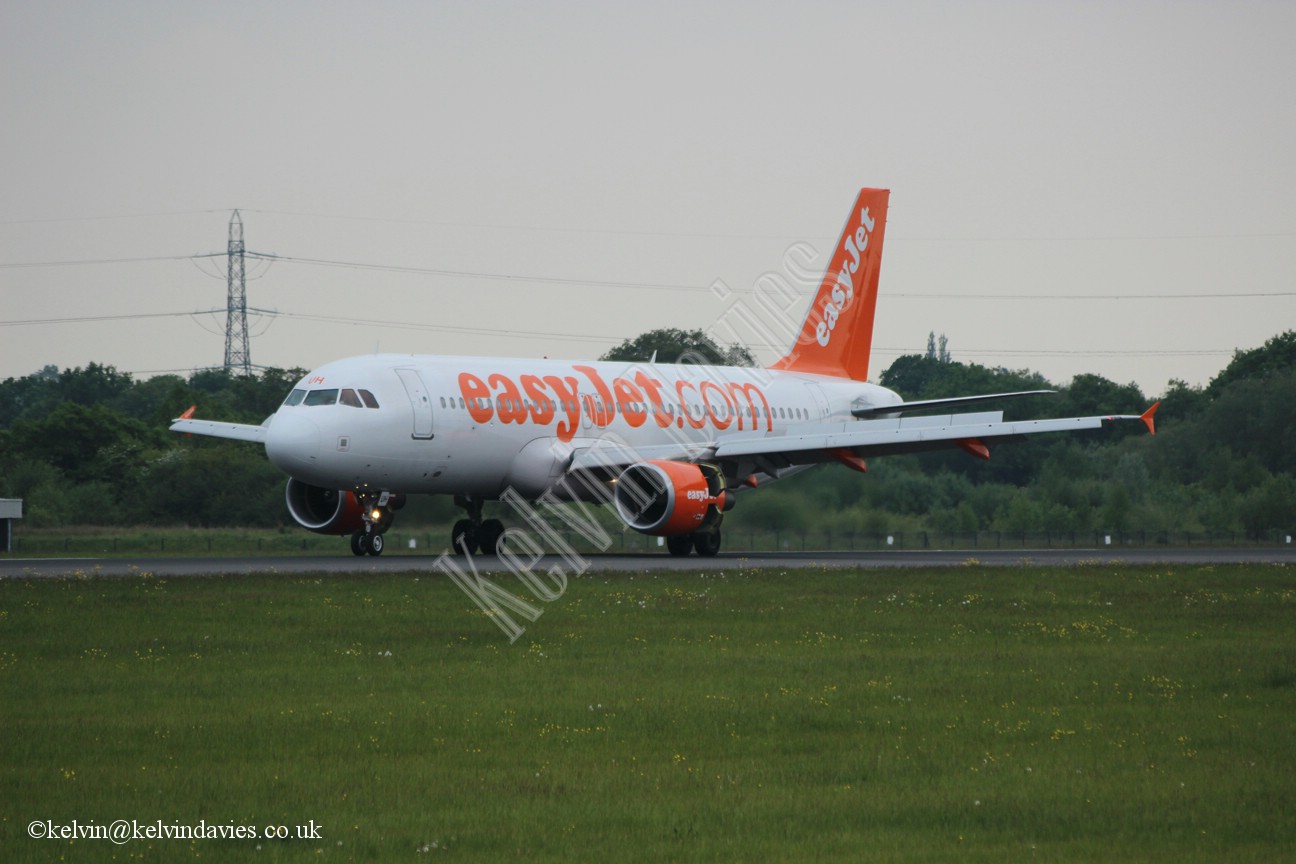 Easyjet A320 G-EZUH