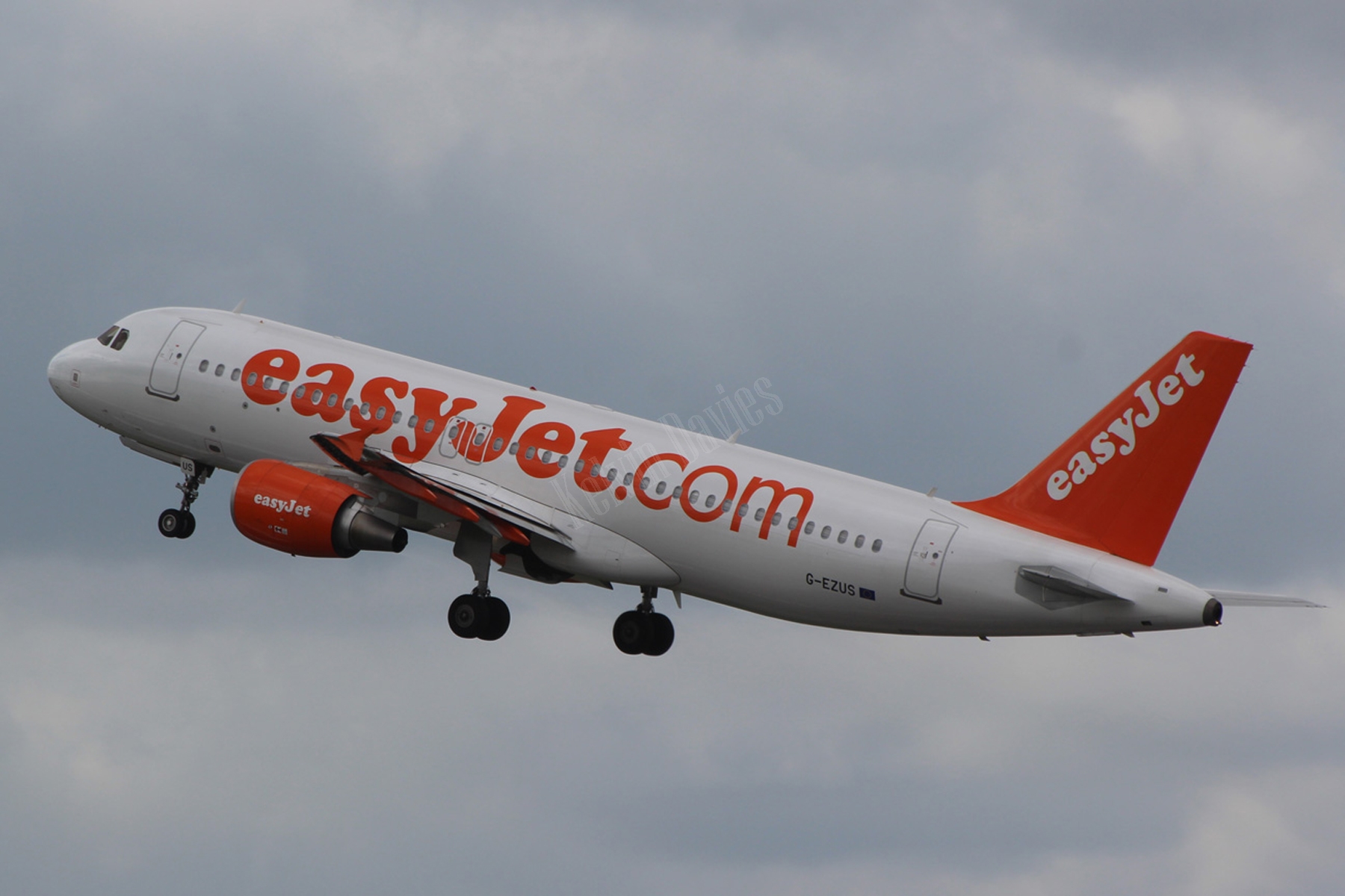 Easyjet A320 G-EZUS