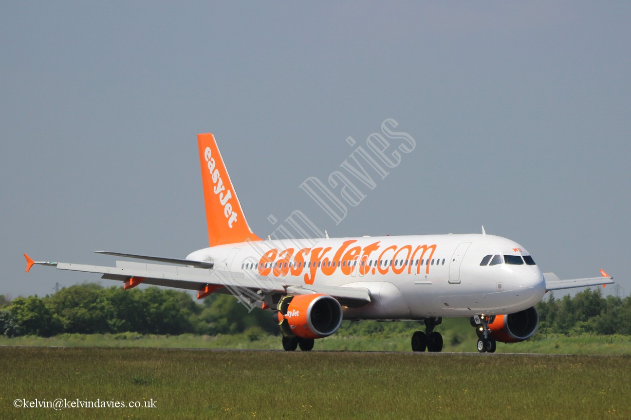 Easyjet A320 G-EZWB