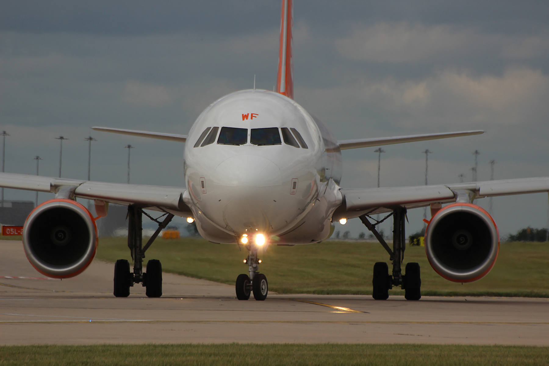 Easyjet A320 G-EZWF