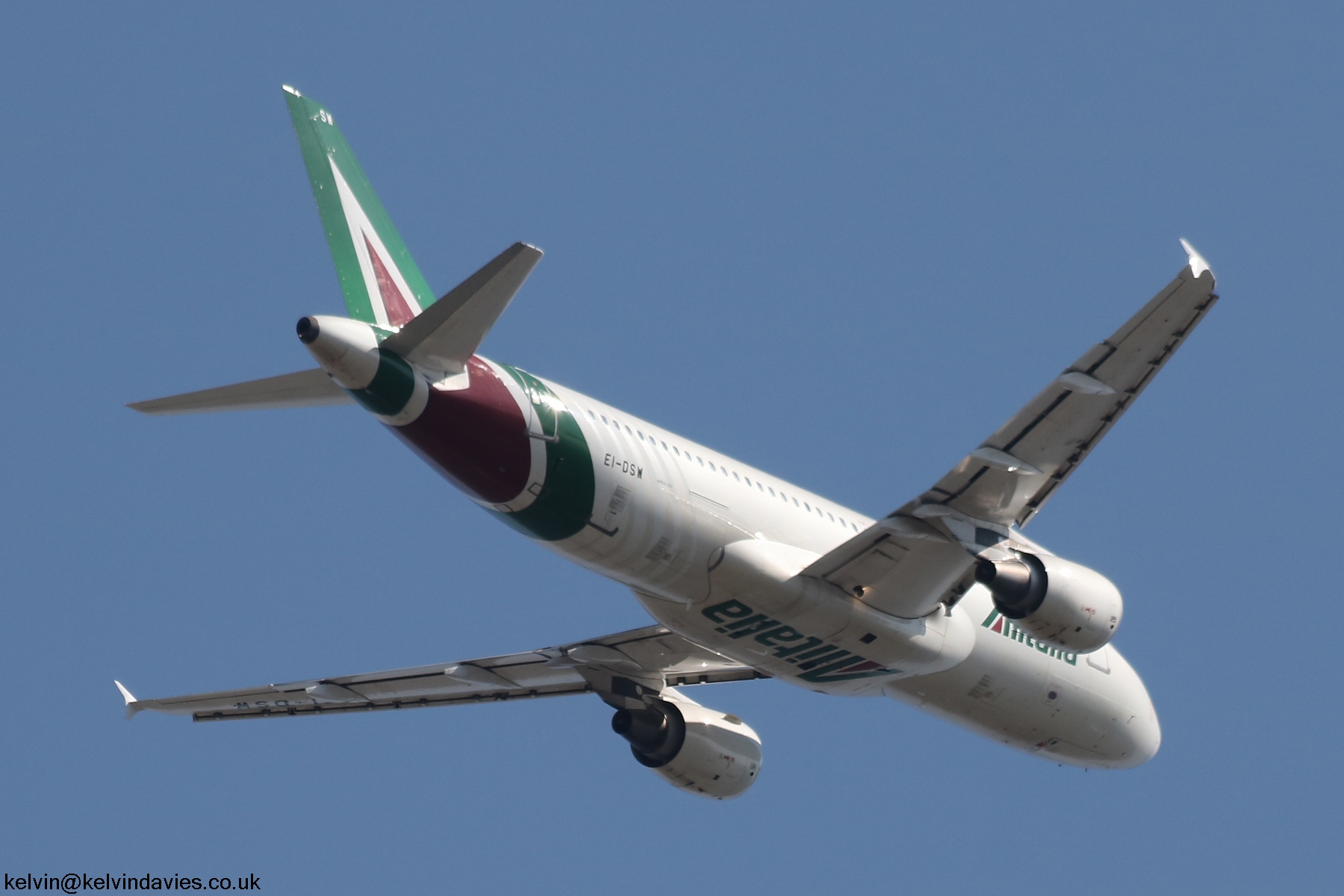 Alitalia A320 EI-DSW