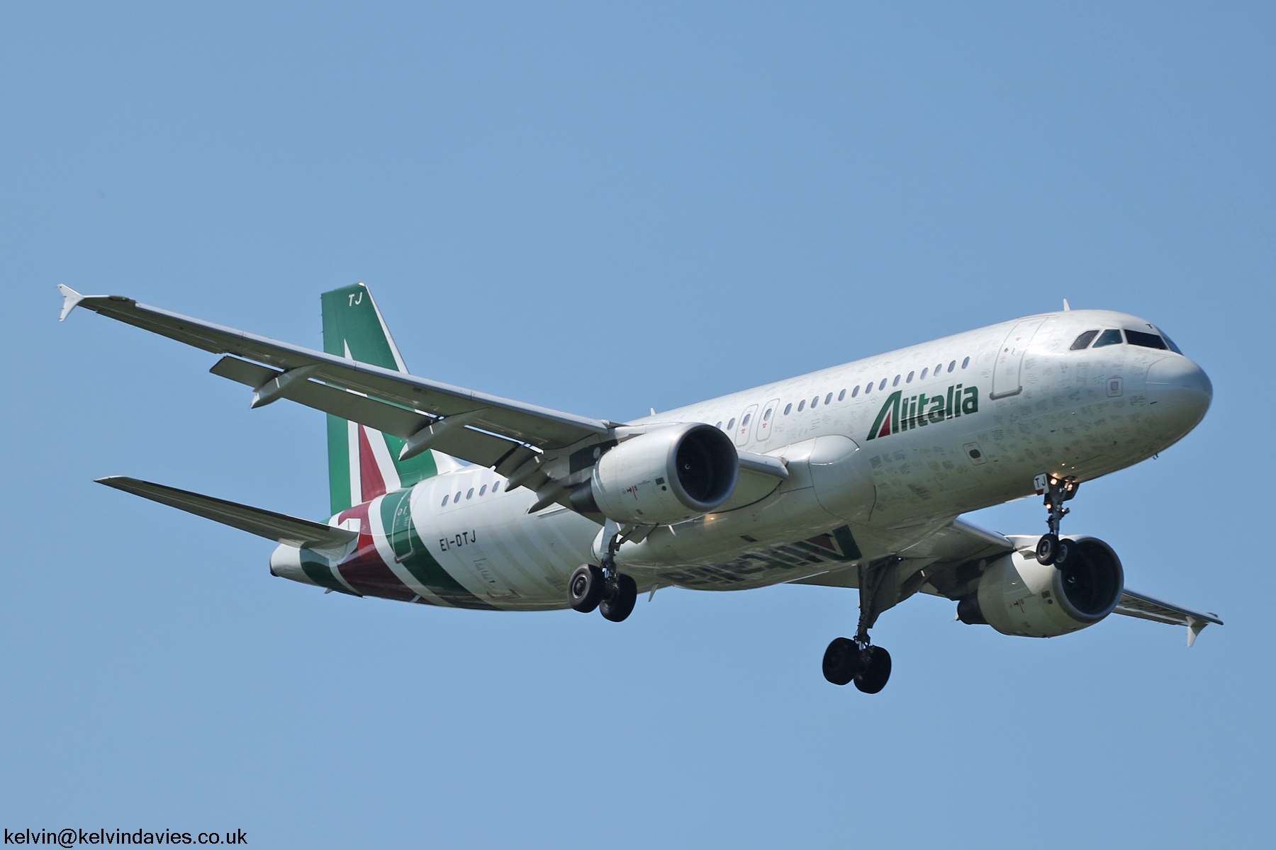 Alitalia A320 EI-DTJ