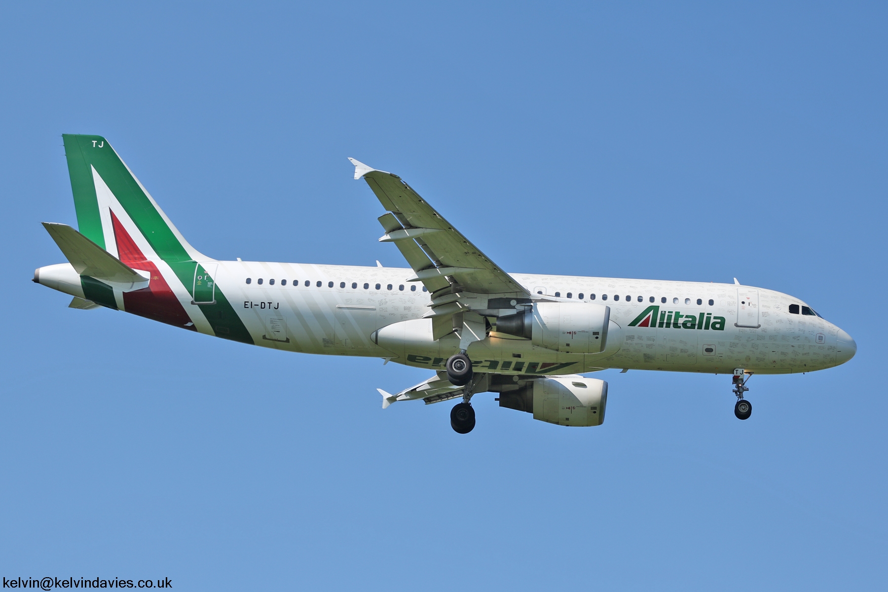 Alitalia A320 EI-DTJ