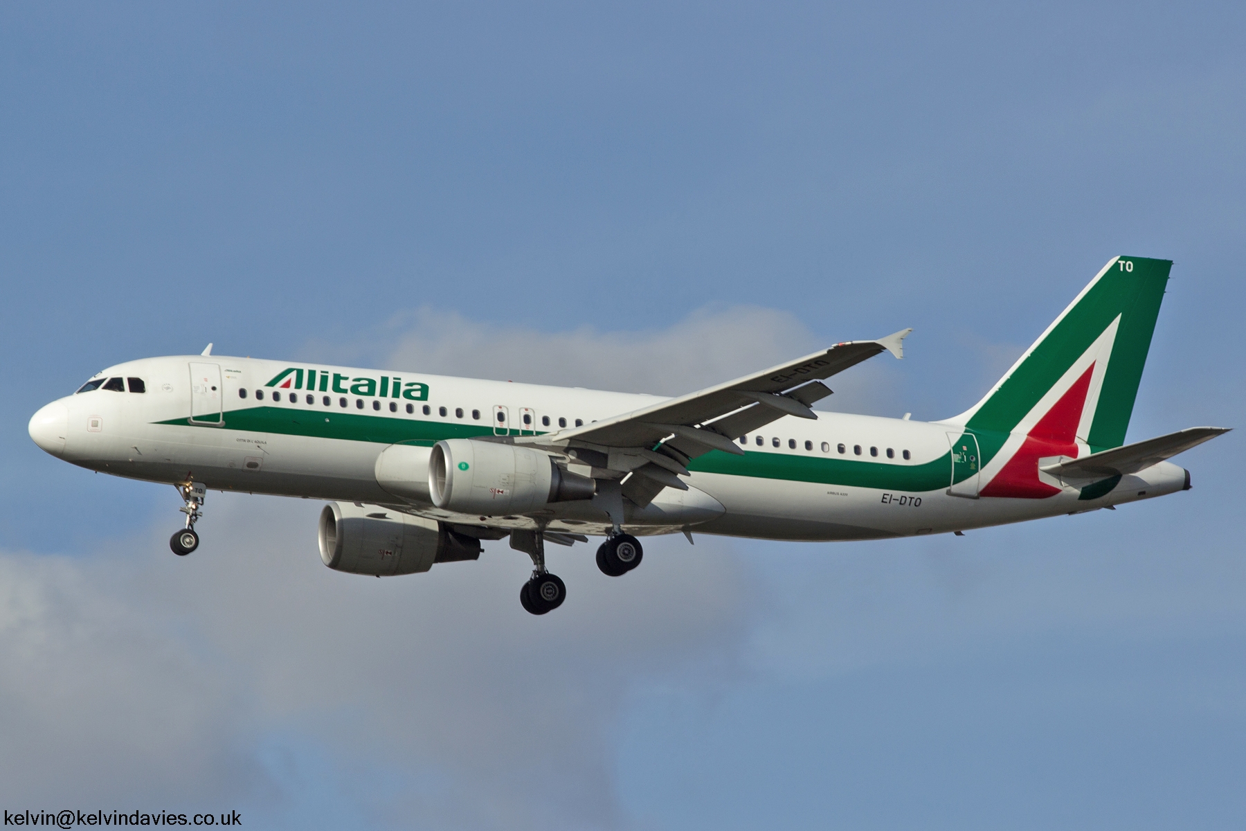 Alitalia A320 EI-DTO