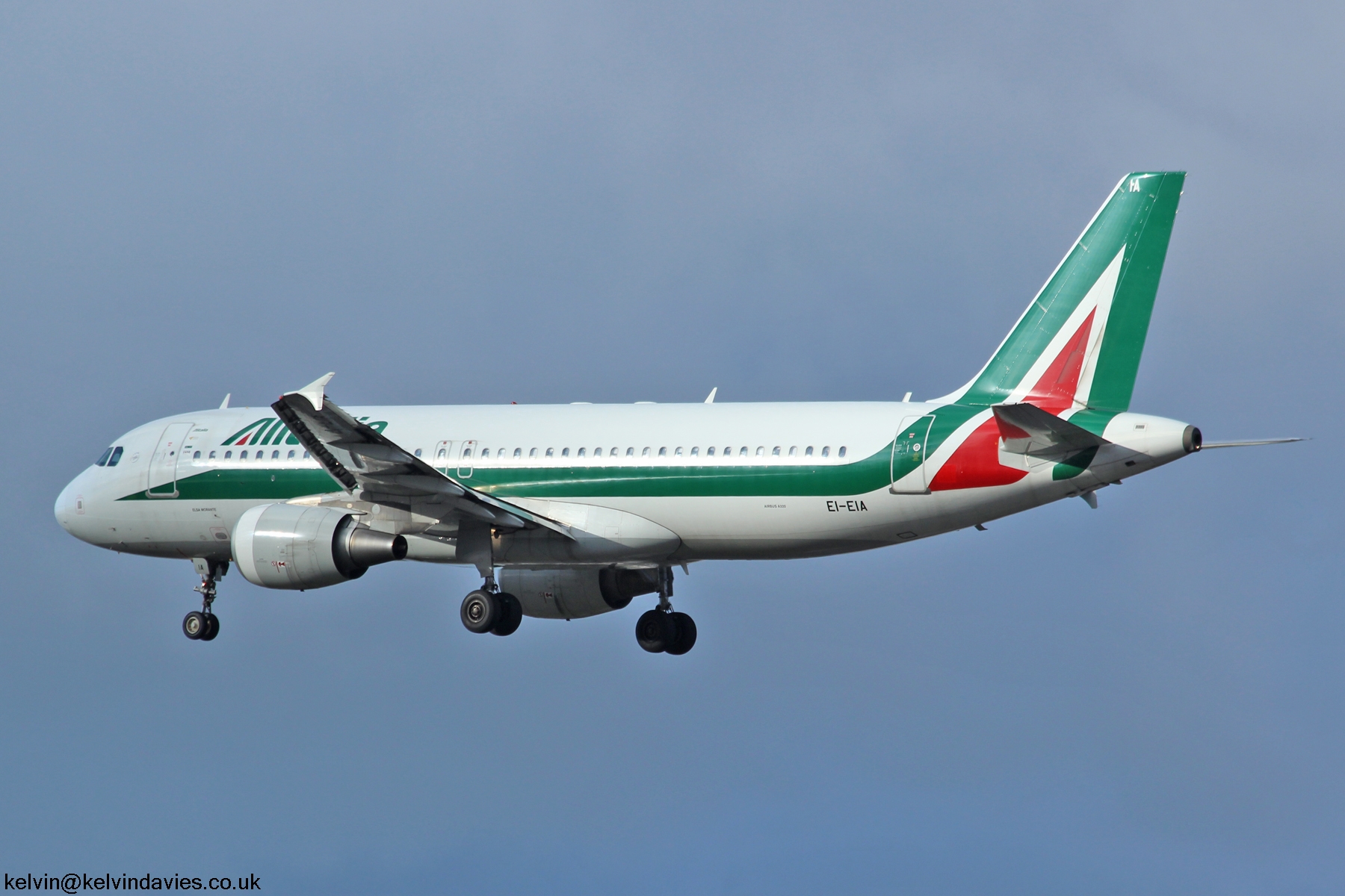Alitalia A320 EI-EIA