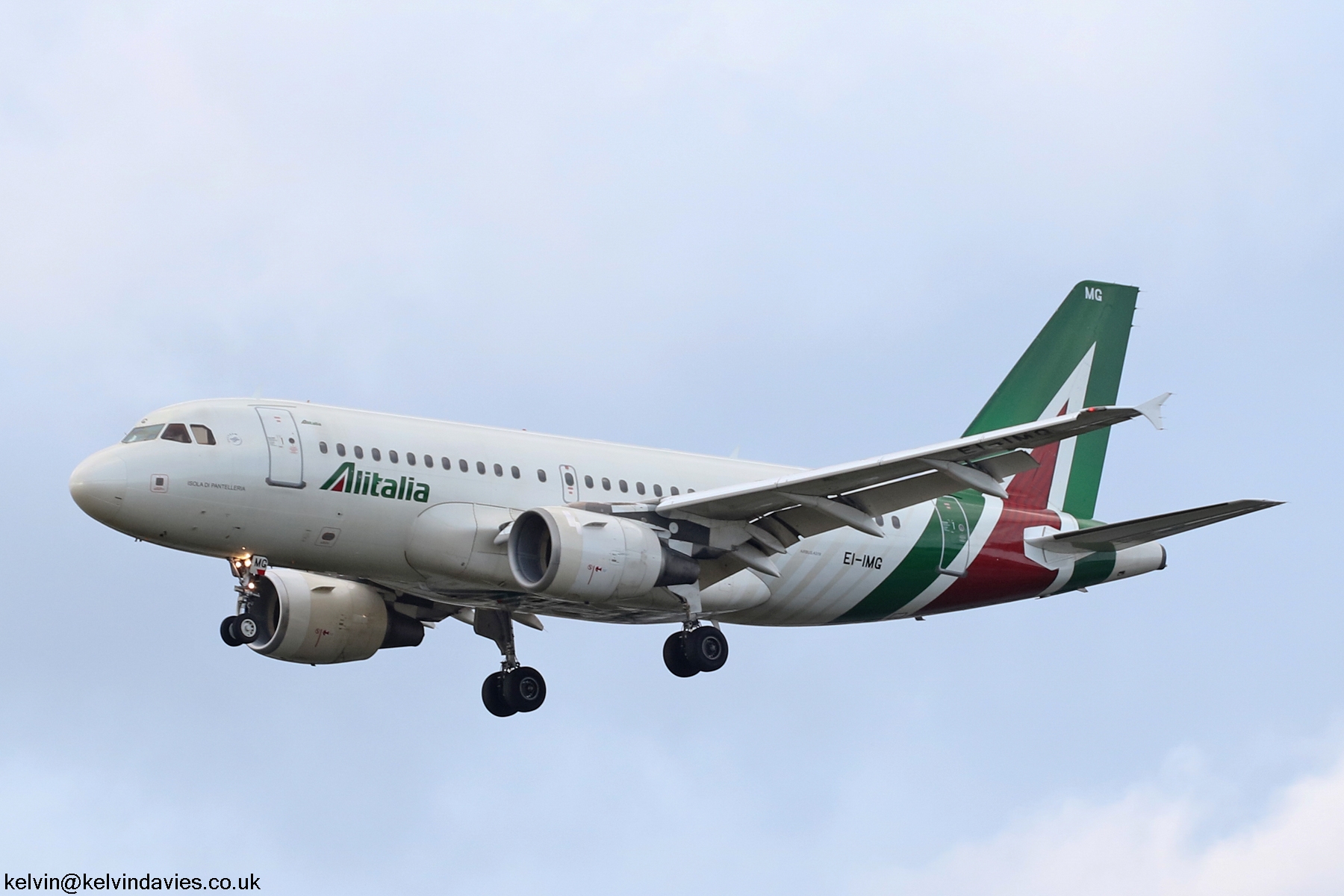 Alitalia A319 EI-IMG