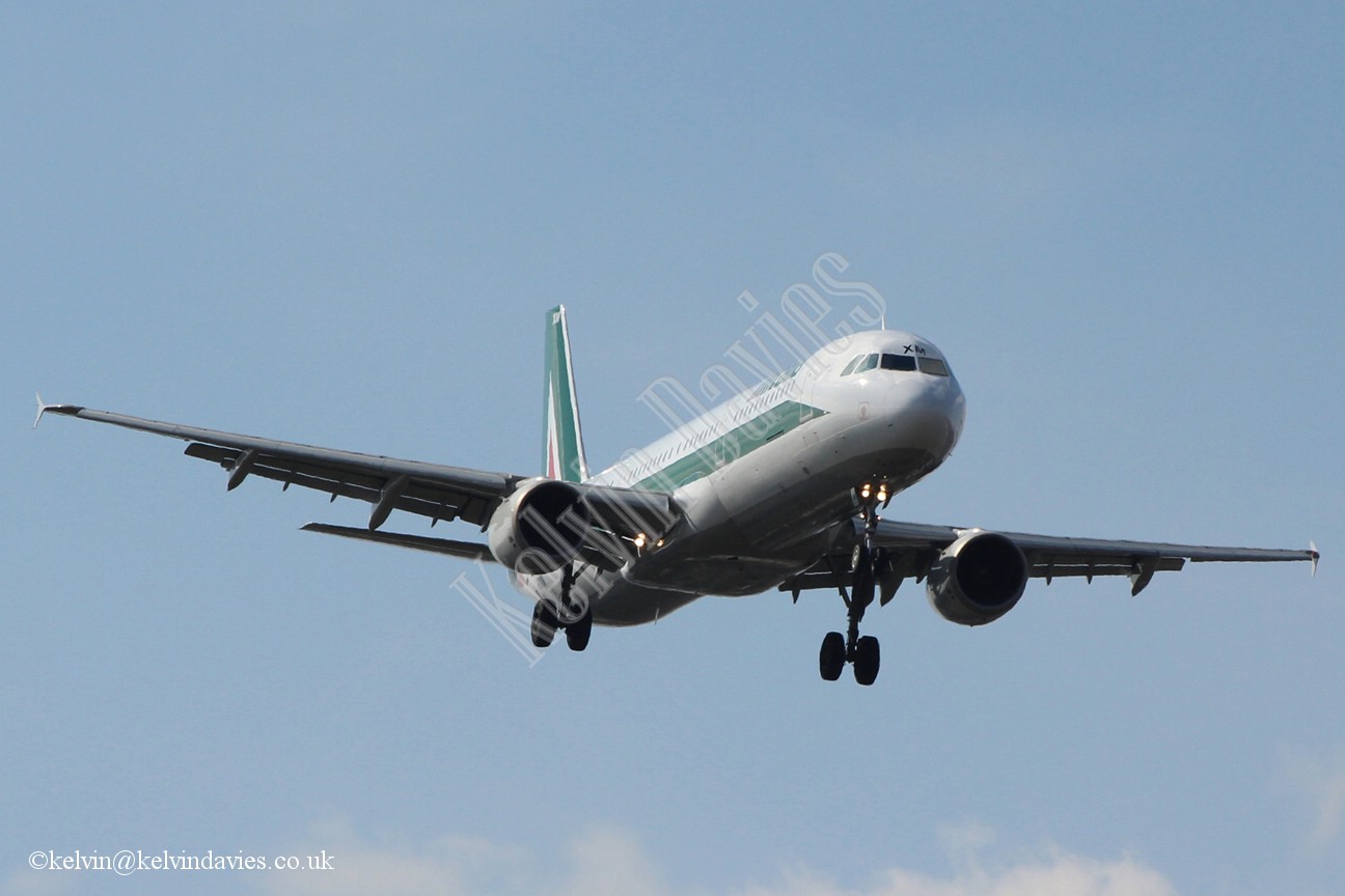 Alitalia A321 I-BIXM
