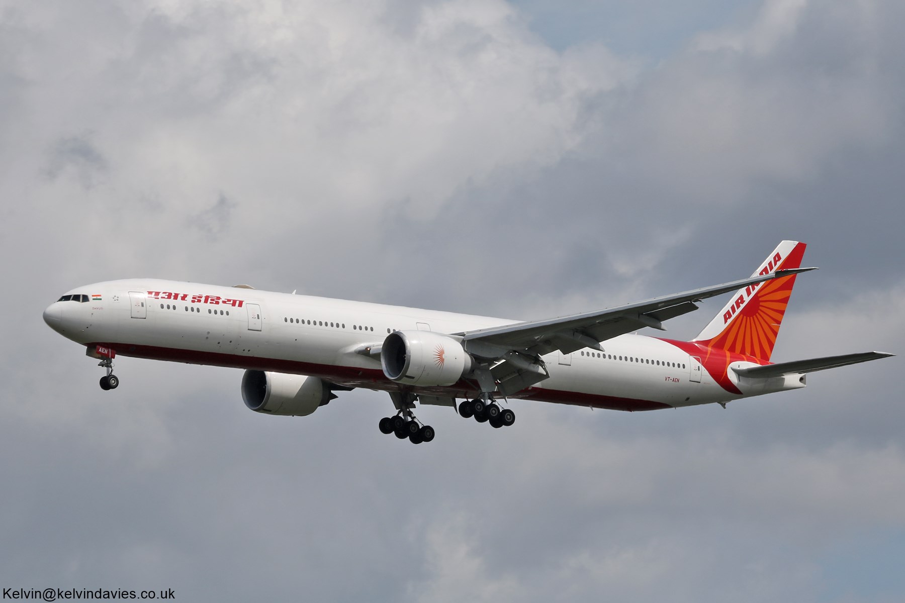 Air India 777-300ER VT-AEN