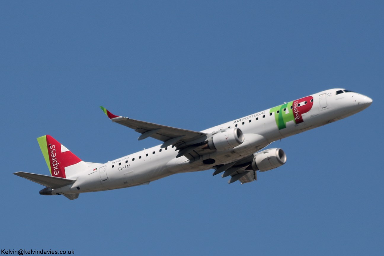 TAP Express EMB195 CS-TAY