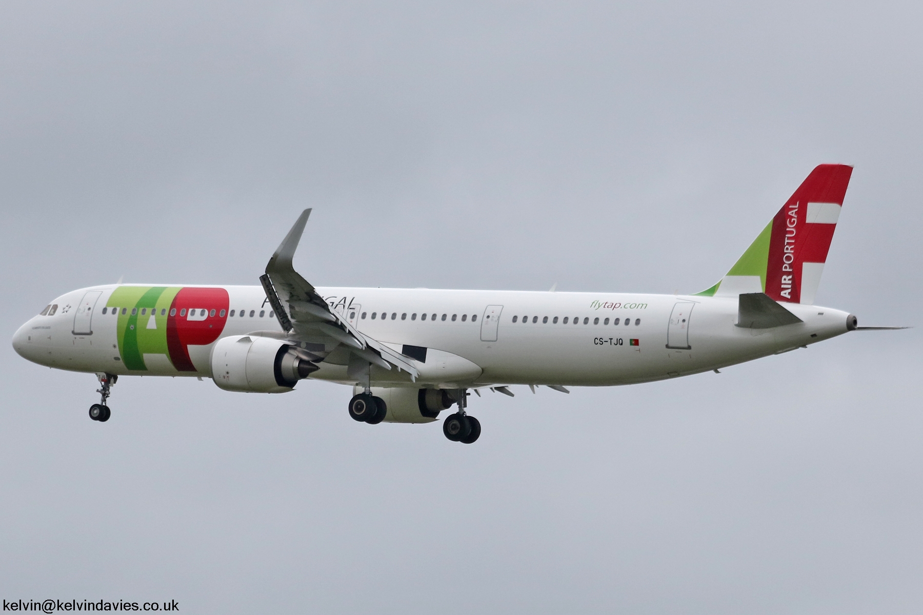 TAP A321 CS-TJQ