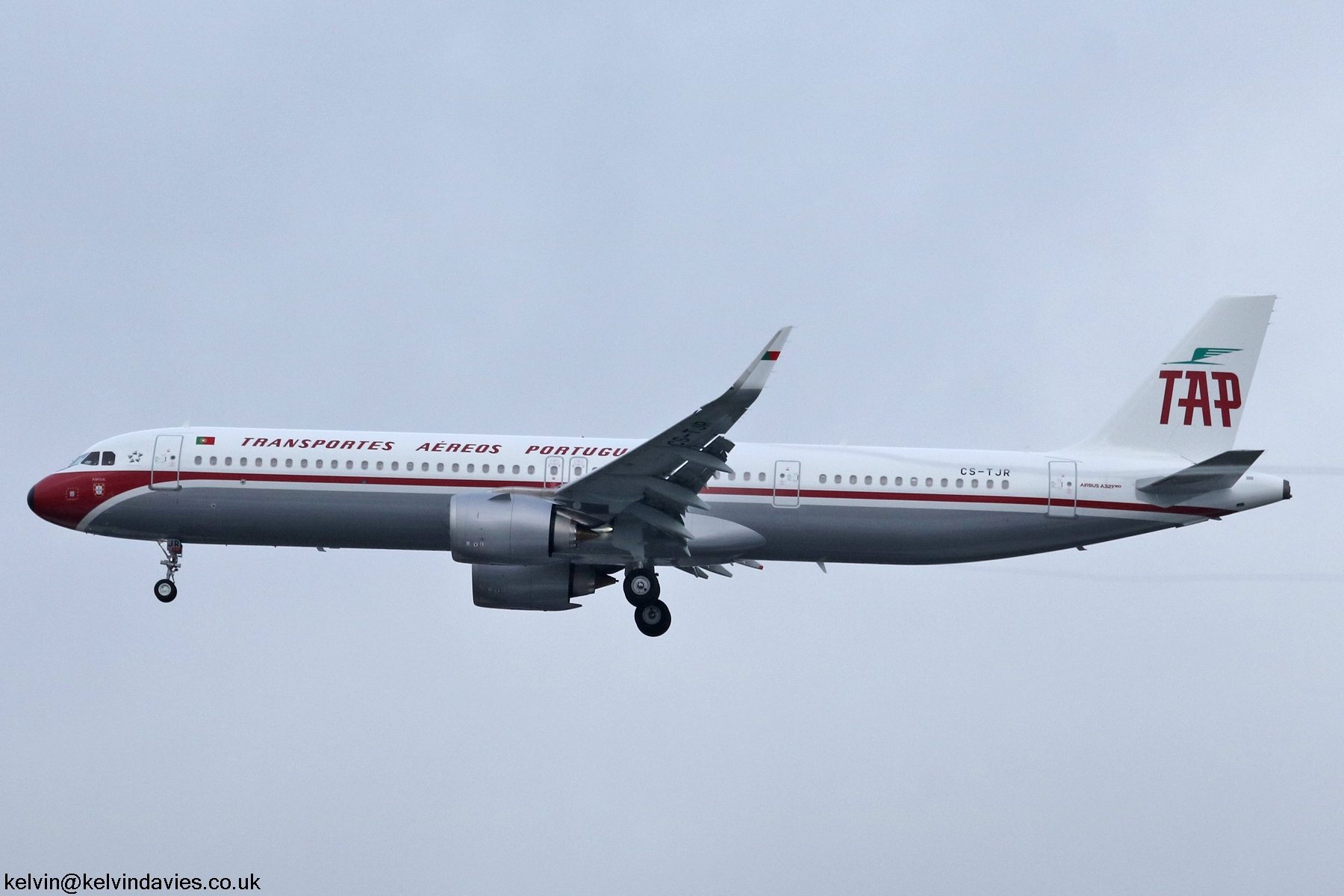 TAP A321-NEO CS-TJR