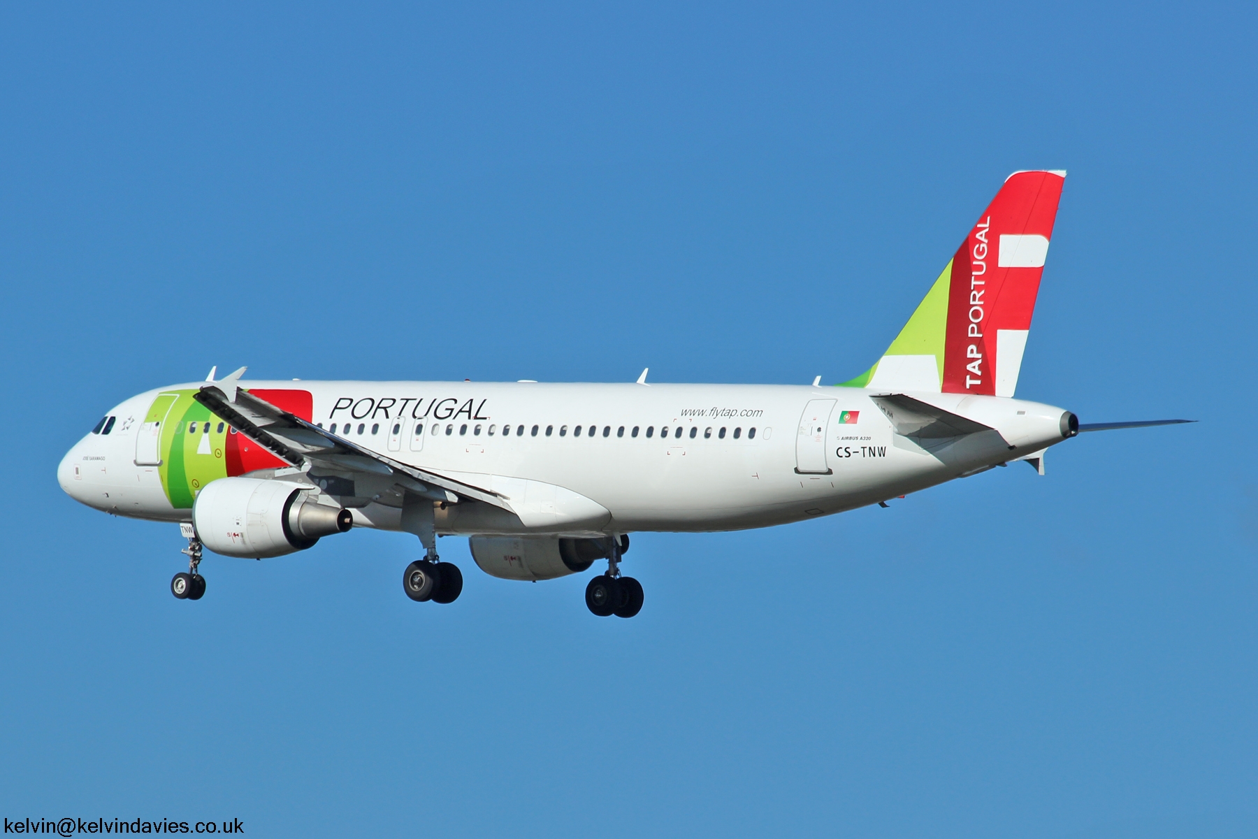 TAP A320 CS-TNW