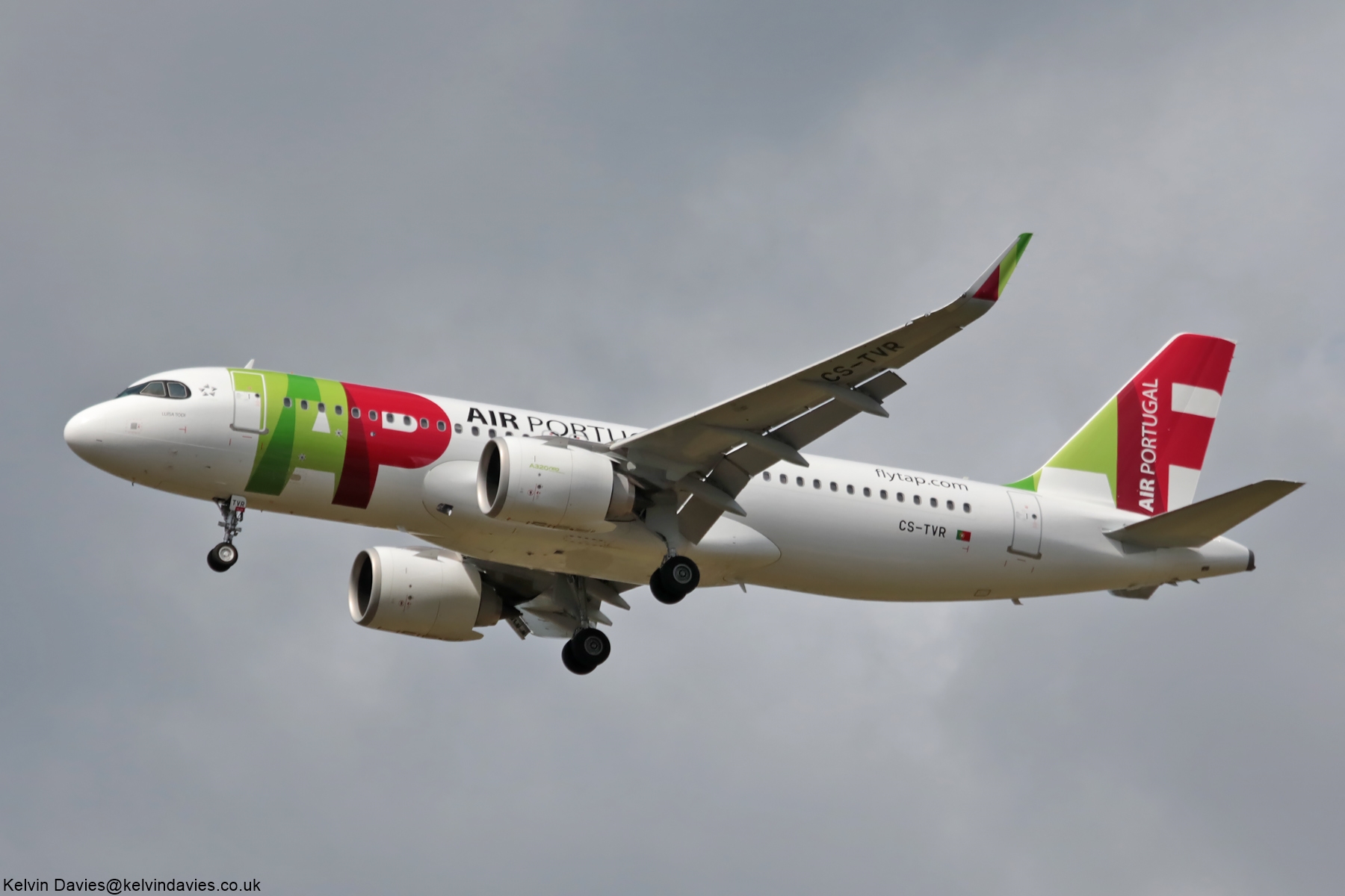TAP A320-NEO CS-TVR