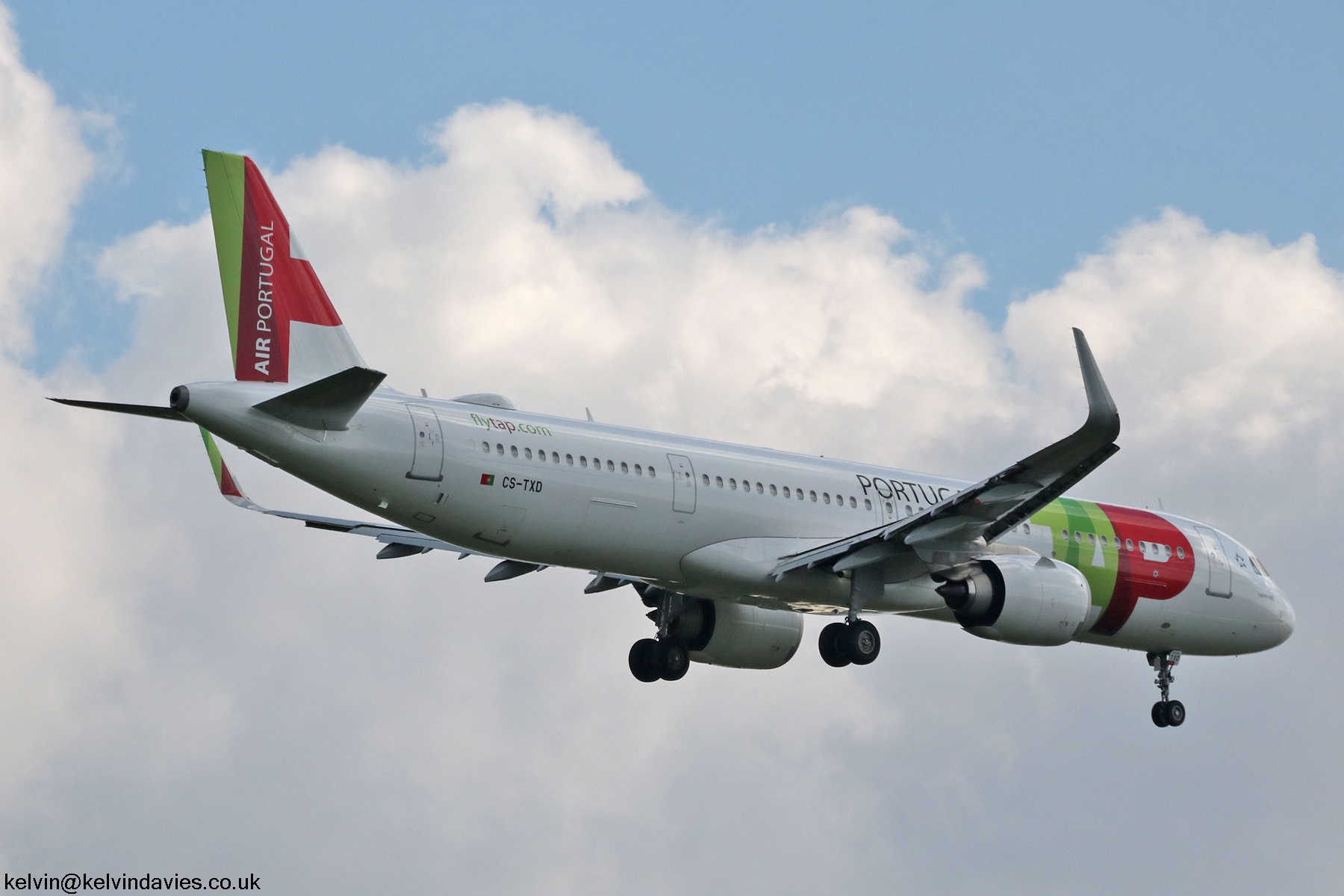 TAP A321 NEO CS-TXD