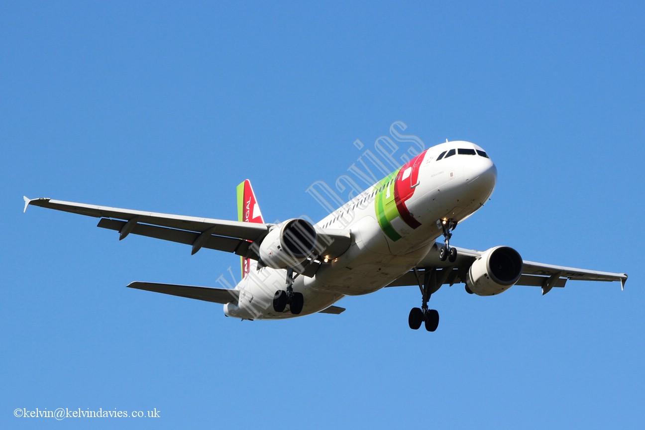 TAP A320 CS-TNM