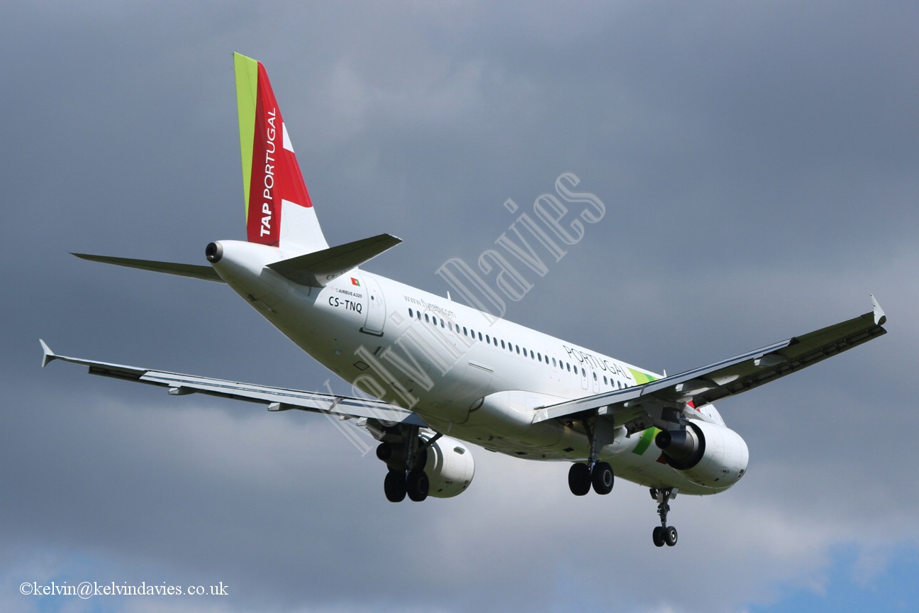 TAP A320 CS-TNQ