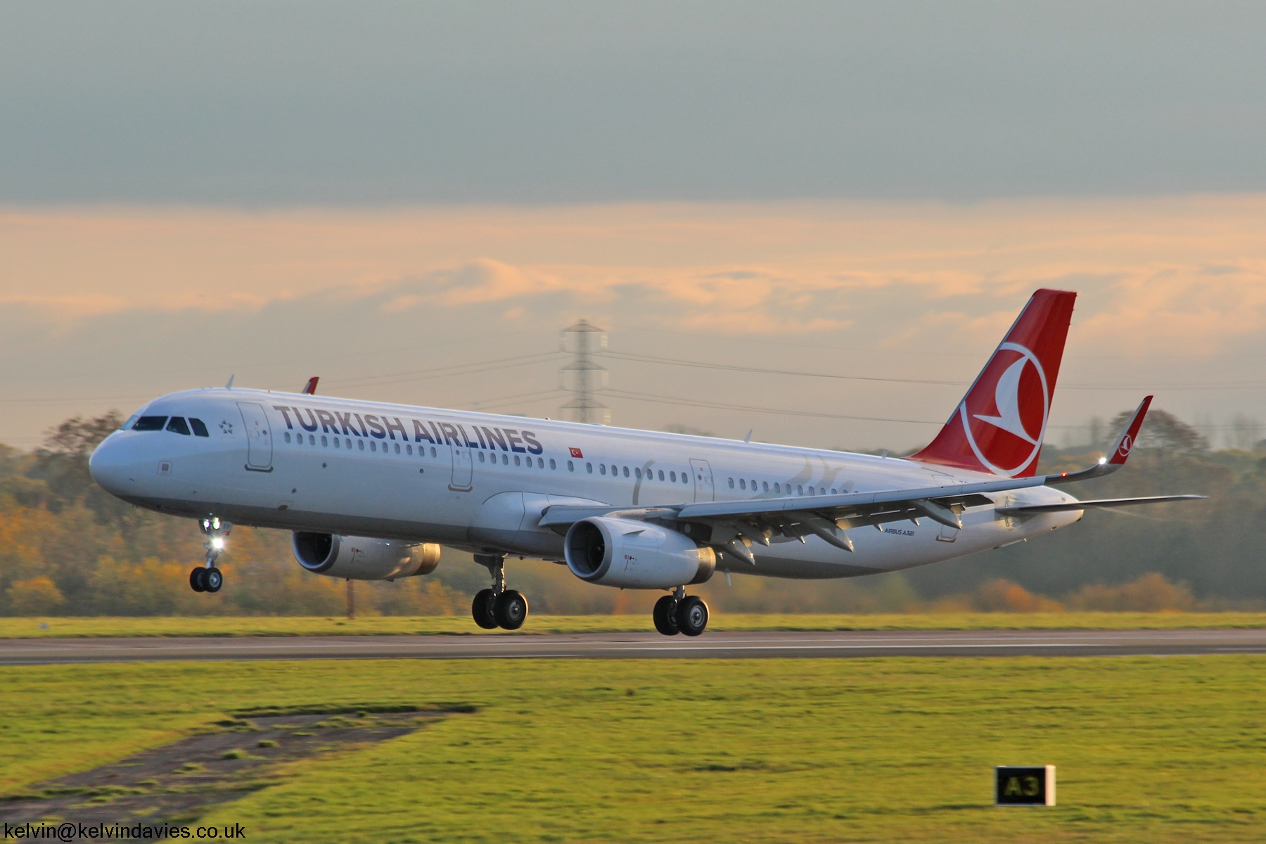 Turkish Airlines A321 TC-JSY