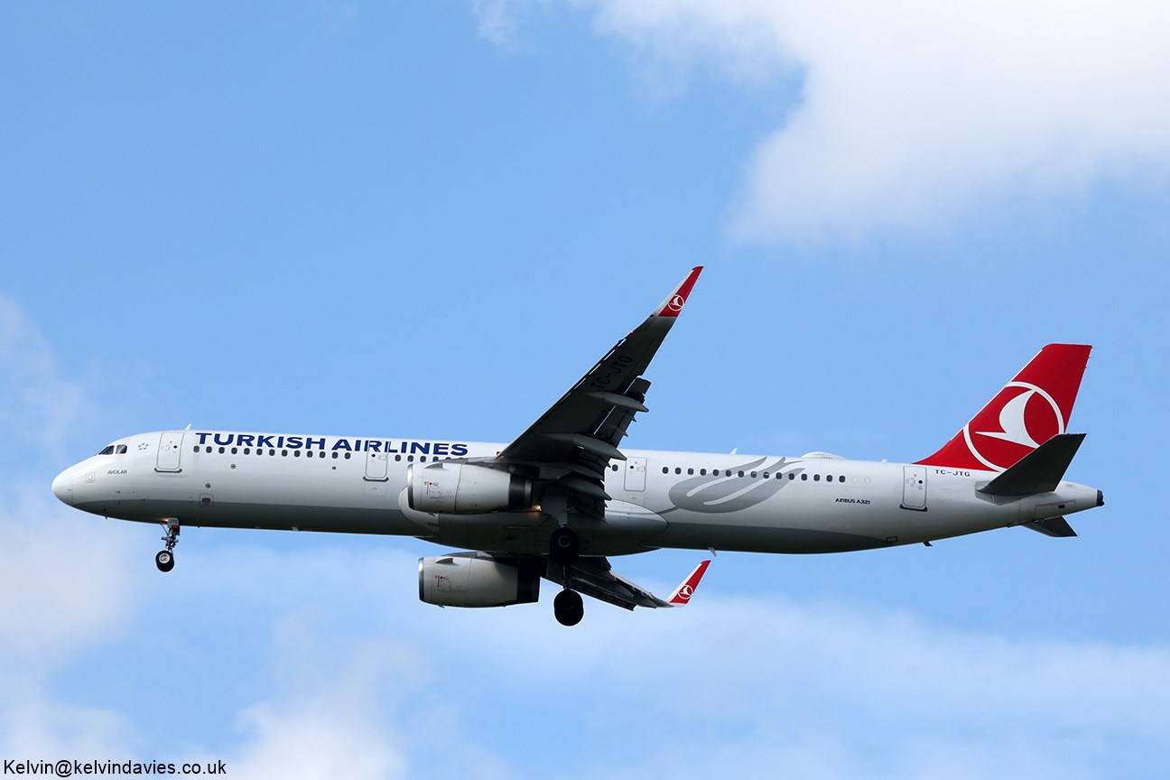 Turkish Airlines A320 TC-JTG