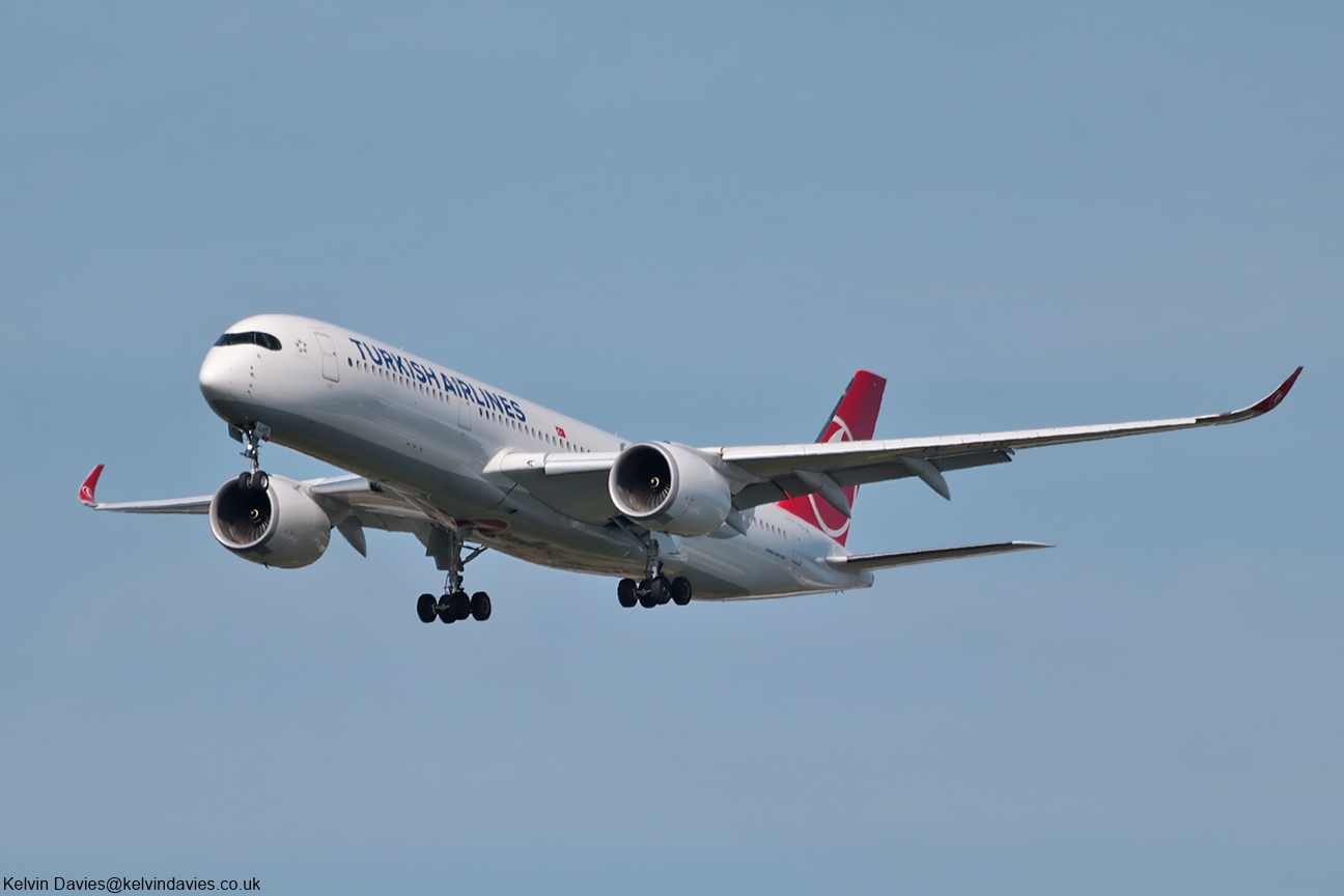 Turkish Airlines A350 TC-LHC