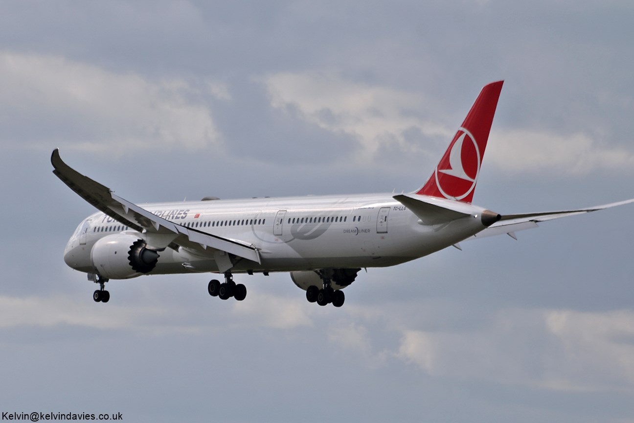 Turkish Airlines 787 TC-LLG