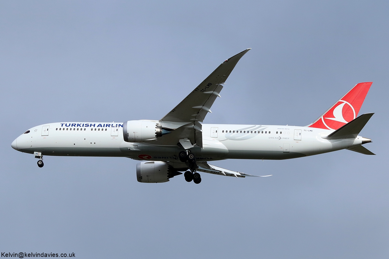 Turkish Airlines 787 TC-LMB