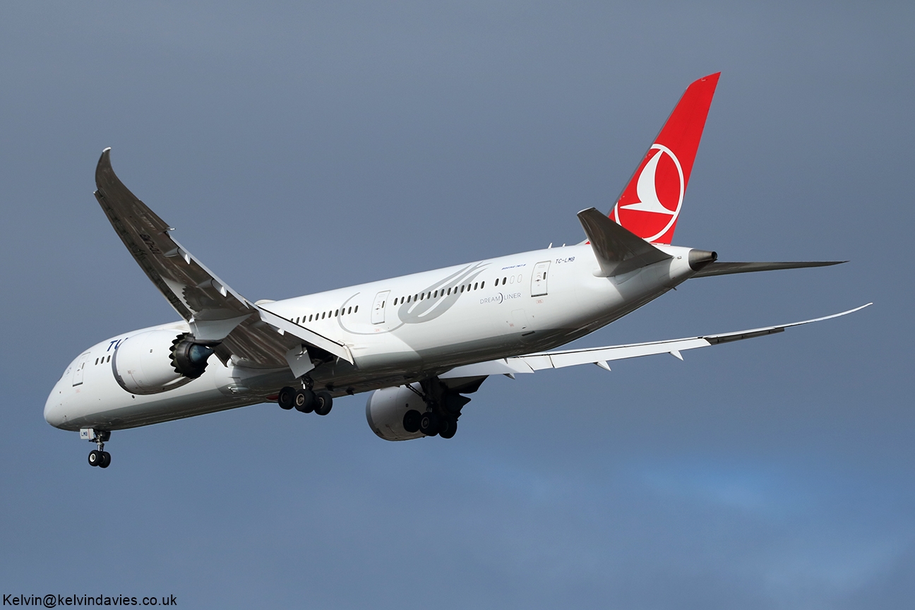 Turkish Airlines 787 TC-LMB