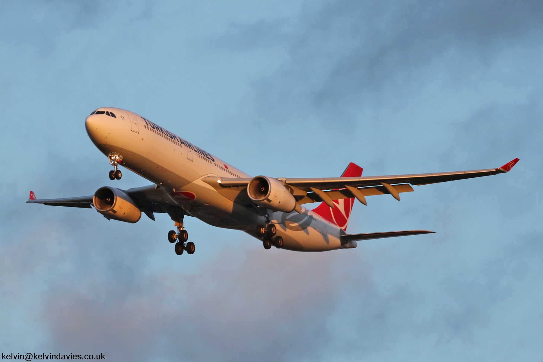 Turkish Airlines A330 TC-LOF