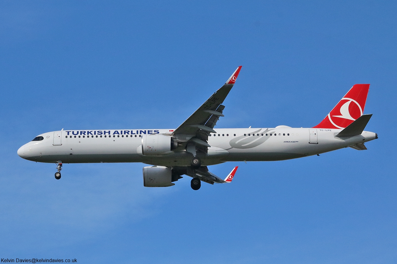 Turkish Airlines A321NEO TC-LPE