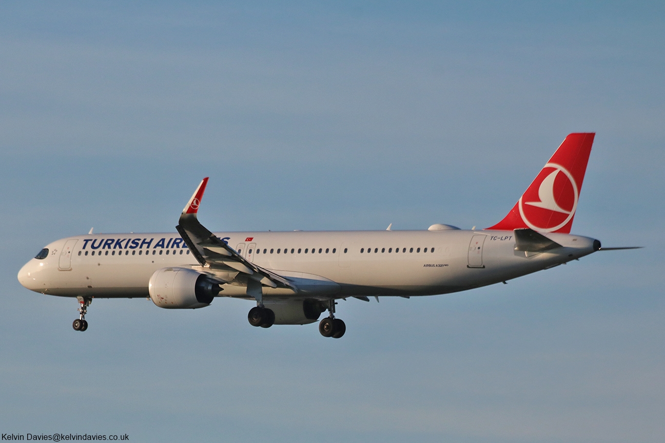 Turkish Airlines A321 NEO TC-LPT