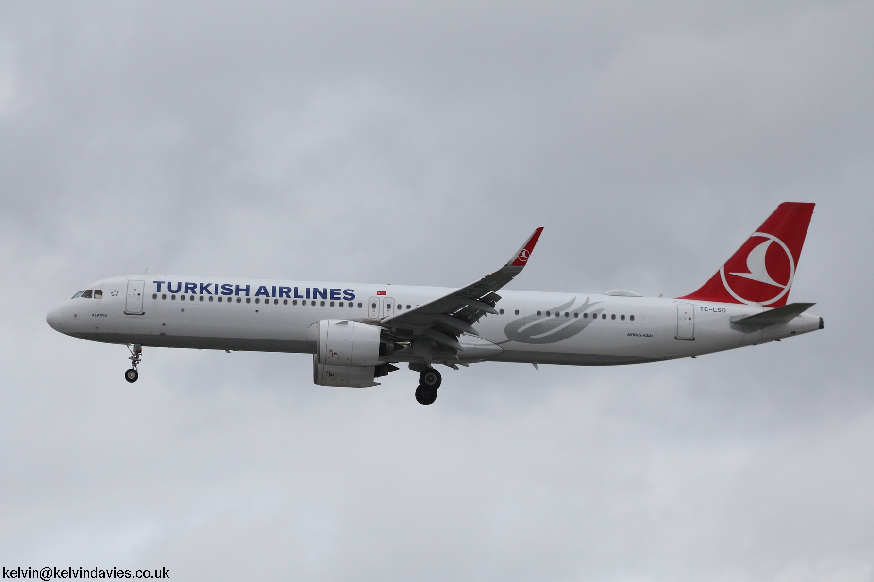 Turkish Airlines A321 TC-LSO
