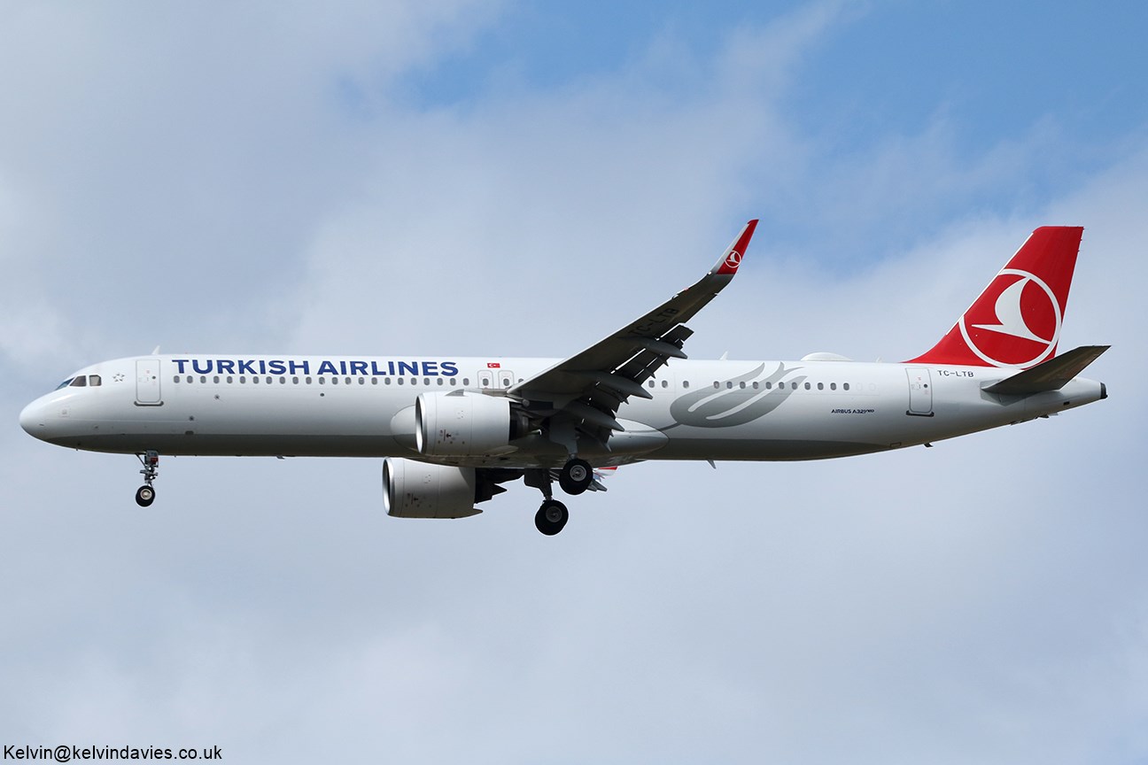 Turkish Airlines A321NEO TC-LTB