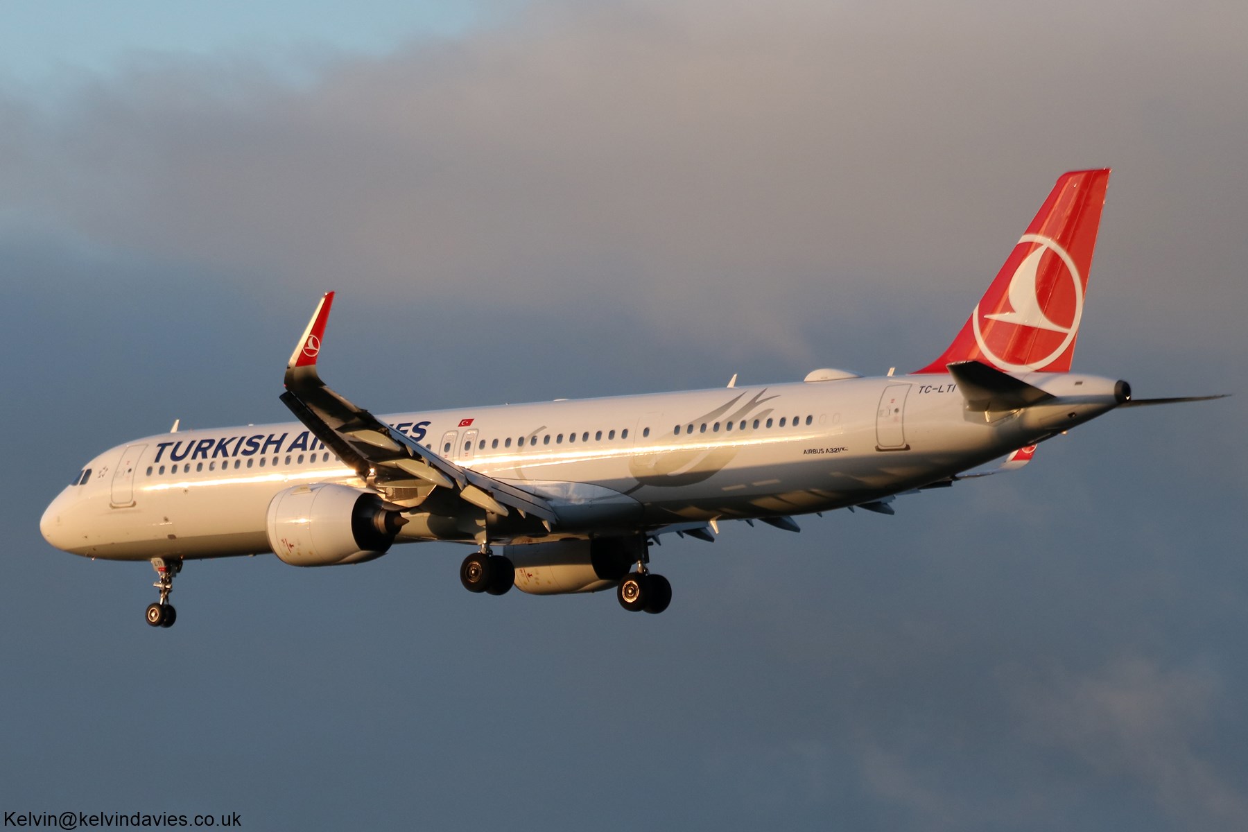 Turkish Airlines A321 NEO TC-LTI