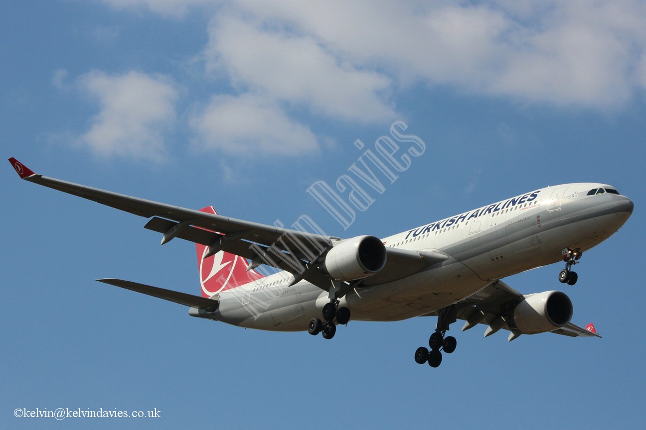 Turkish Airlines A330 EI-EZL