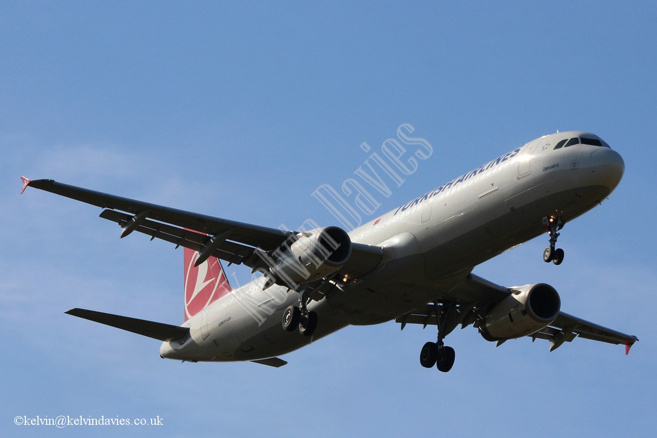 Turkish Airlines A321 TC-JRV