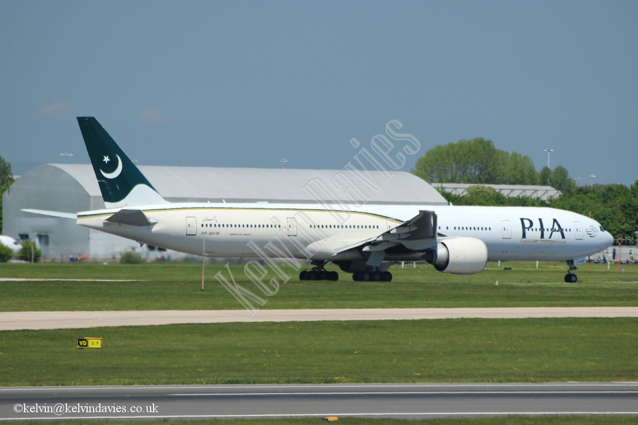 Pakistan Airlines B777 AP-BHW