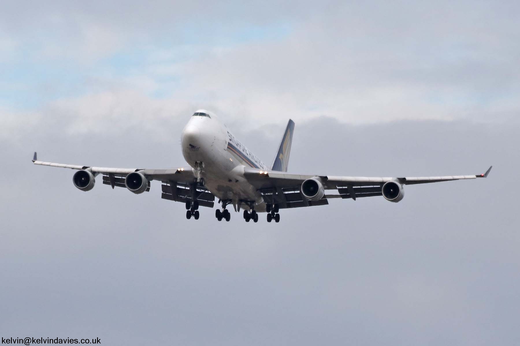 Singapore Airlines 747 9V-SFP
