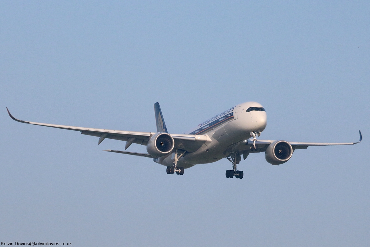 Singapore Airlines A350 9V-SJE